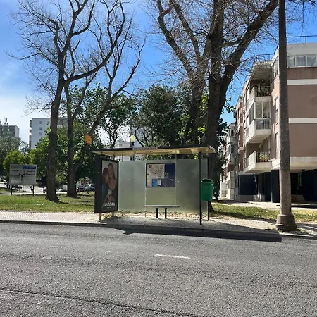 Modern & Spacious With River View