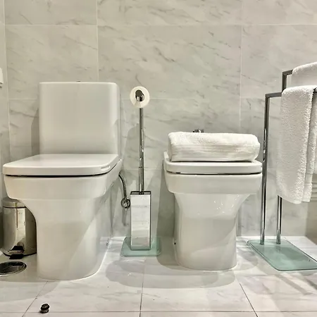 Modern & Spacious With River View Lizbona