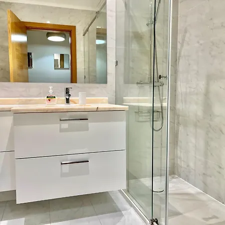 Modern & Spacious With River View