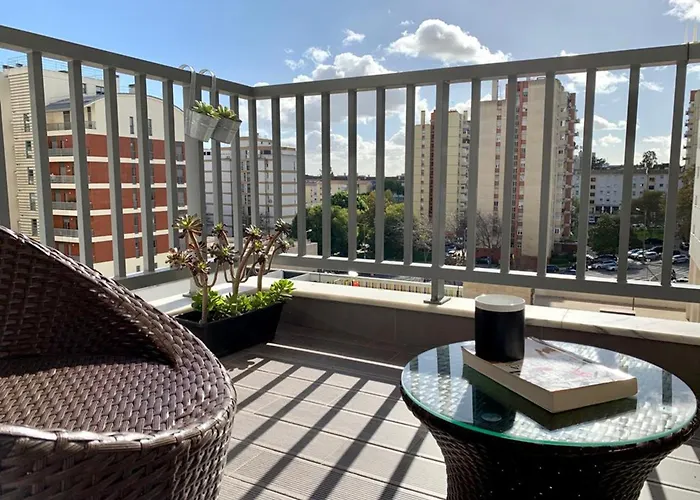 Apartamento Modern & Spacious With River View