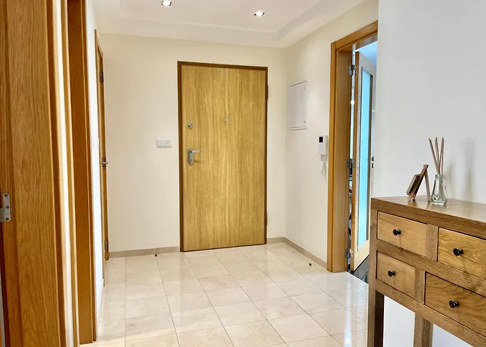 Apartamento Modern & Spacious With River View *