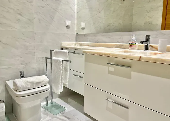 Apartamento Modern & Spacious With River View *