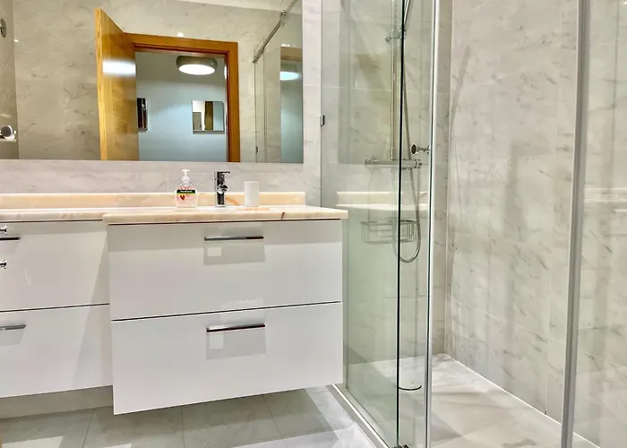 Modern & Spacious With River View