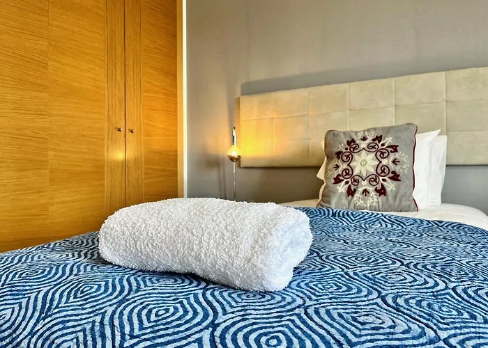 Apartamento Modern & Spacious With River View