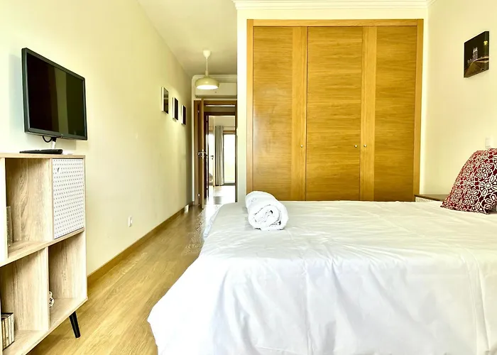 Apartamento Modern & Spacious With River View *