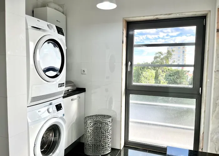 Apartamento Modern & Spacious With River View *