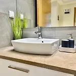 Daire Modern & Spacious With River View Lisboa